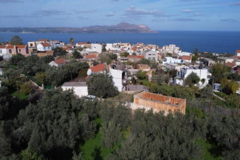 Kokkino Chorio Kreta, Kokkino Chorio: Eckgrundstück in der Nähe des Dorfes und der Einkaufsmöglichkeiten zu verkaufen Grundstück kaufen